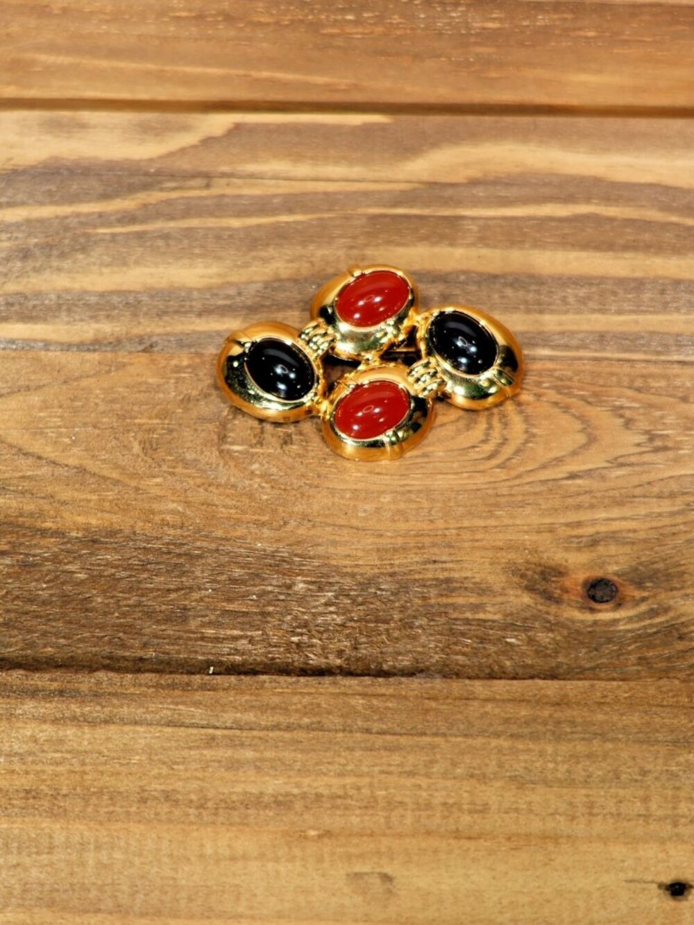 Vintage MONET Signed Black Red Cabochon Modernistic Gold Tone Brooch Pin